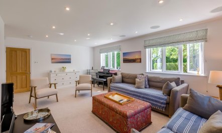 4 Bed in Itchenor 9