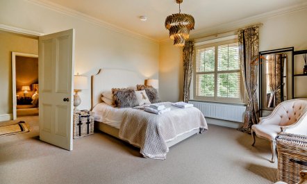 6 Bed in Cowlinge 7