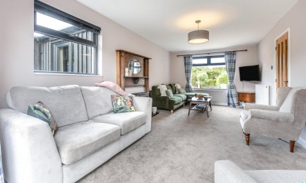 4 Bed in St. Ives 8