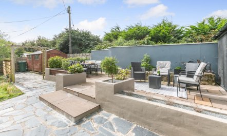 4 Bed in St. Ives 1