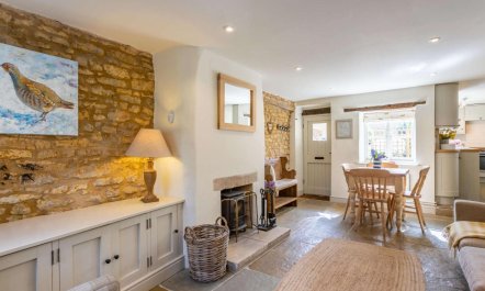 2 Bed in Cheltenham 2