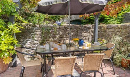 3 Bed in Cowbridge 2