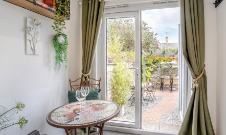 3 Bed in Cowbridge 4
