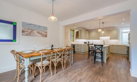 5 Bed in Dartmouth 2