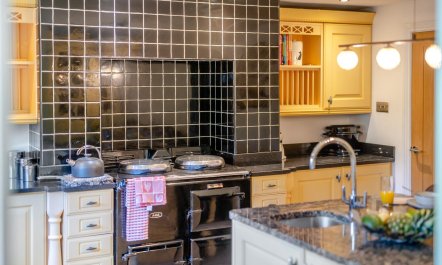 4 Bed in Whitworth 7