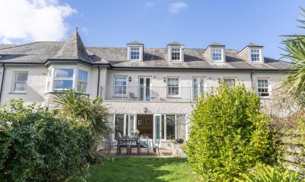 5 Bed in Rock 1