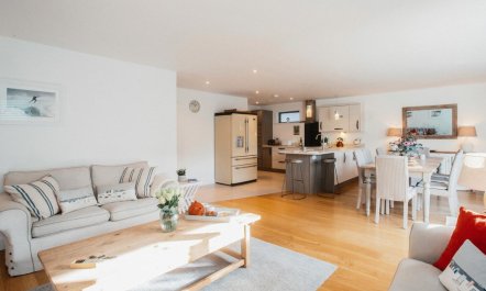 4 Bed in New Polzeath 3
