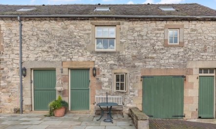 3 Bed in Alsop-en-le-Dale 1