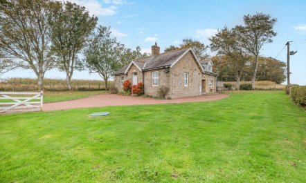 3 Bed in Bamburgh 1