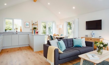 3 Bed in Rock 1