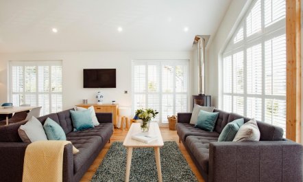 3 Bed in Rock 4