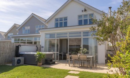 4 Bed in Trebetherick