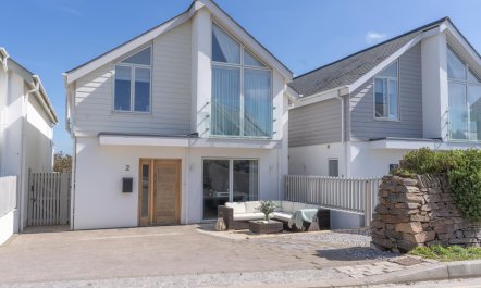 4 Bed in Trebetherick 1