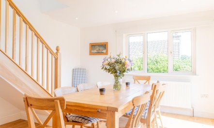 4 Bed in Rock 8