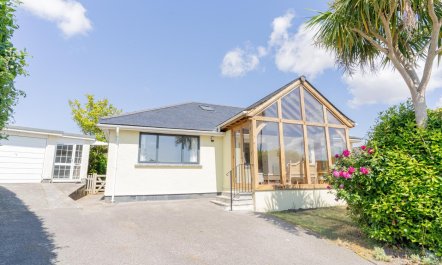4 Bed in Rock 3