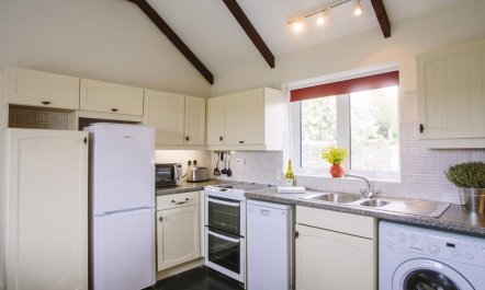 2 Bed in Port Isaac 8