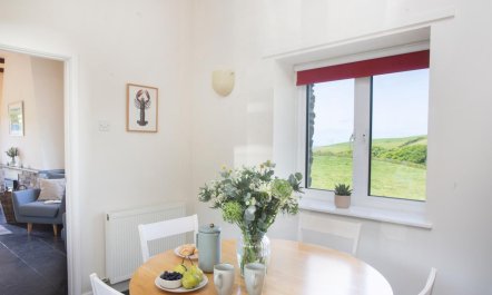 2 Bed in Port Isaac 6
