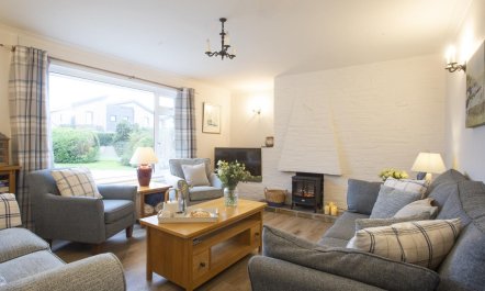 3 Bed in Rock 3