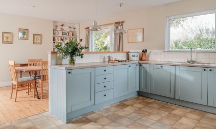 4 Bed in Rock 2