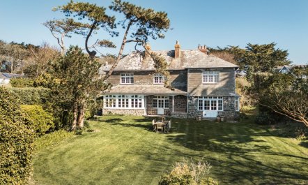 6 Bed in Trebetherick