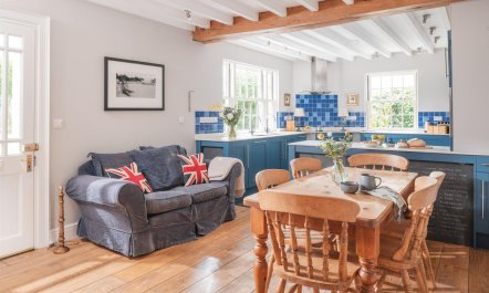6 Bed in Rock 1