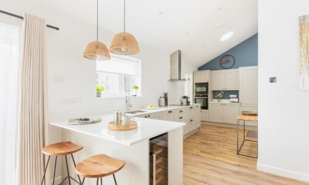 4 Bed in Rock 9