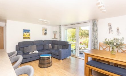 2 Bed in New Polzeath 9