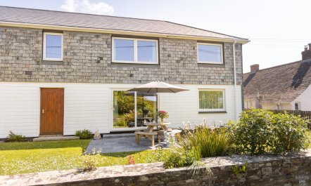 2 Bed in New Polzeath 6