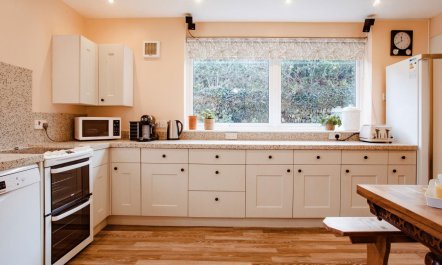 6 Bed in Polzeath 8