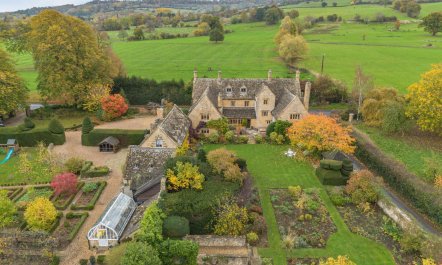 10 Bed in Broadway