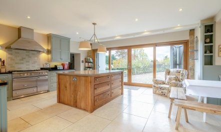10 Bed in Broadway 9