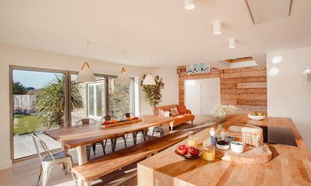 4 Bed in Rock 1