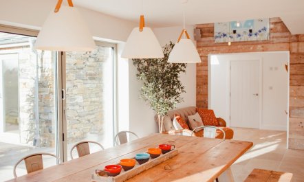 4 Bed in Rock 9