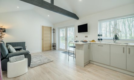 1 Bed in Pilling 6