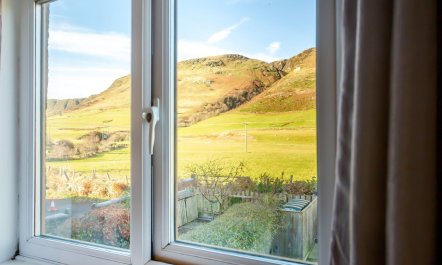 3 Bed in Cwm Penmachno