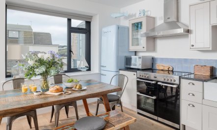 4 Bed in Polzeath 2