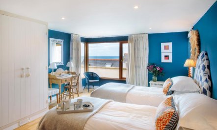 4 Bed in Polzeath 1
