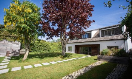 4 Bed in Rock