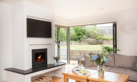 4 Bed in Rock 9