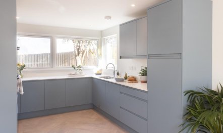 3 Bed in Rock 5