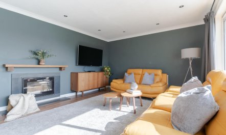 3 Bed in Rock 1