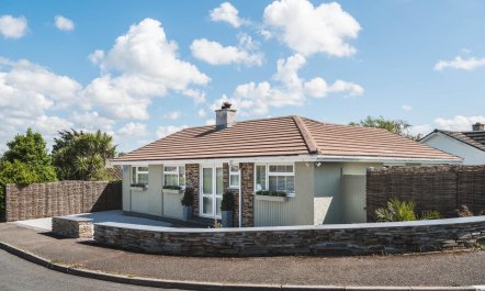 3 Bed in Rock