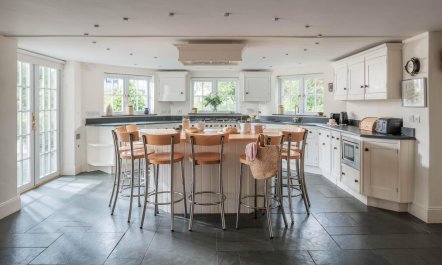 6 Bed in Rock 1