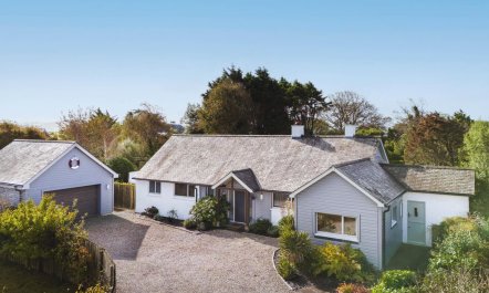 4 Bed in Rock 5
