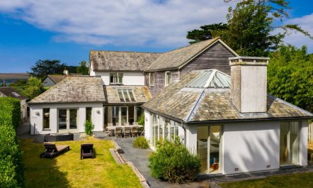 6 Bed in Trebetherick