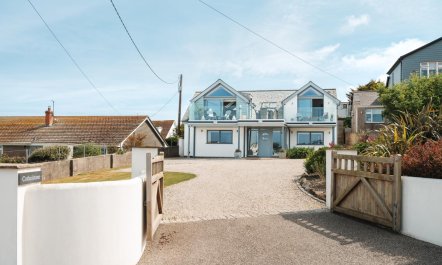 4 Bed in Polzeath