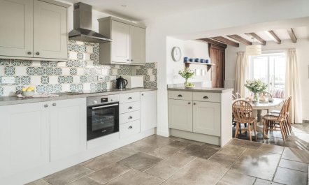 5 Bed in Polzeath 6