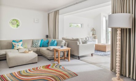 4 Bed in Rock 8