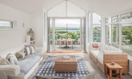 4 Bed in Rock 1