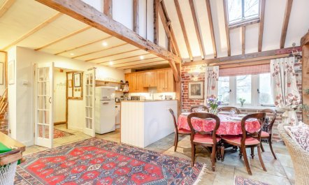3 Bed in Dorking 8